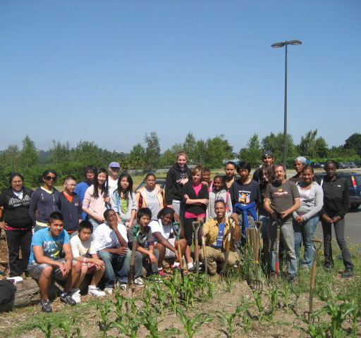 community_weed_pull_with_the_seattle_youth_corpssq.jpg